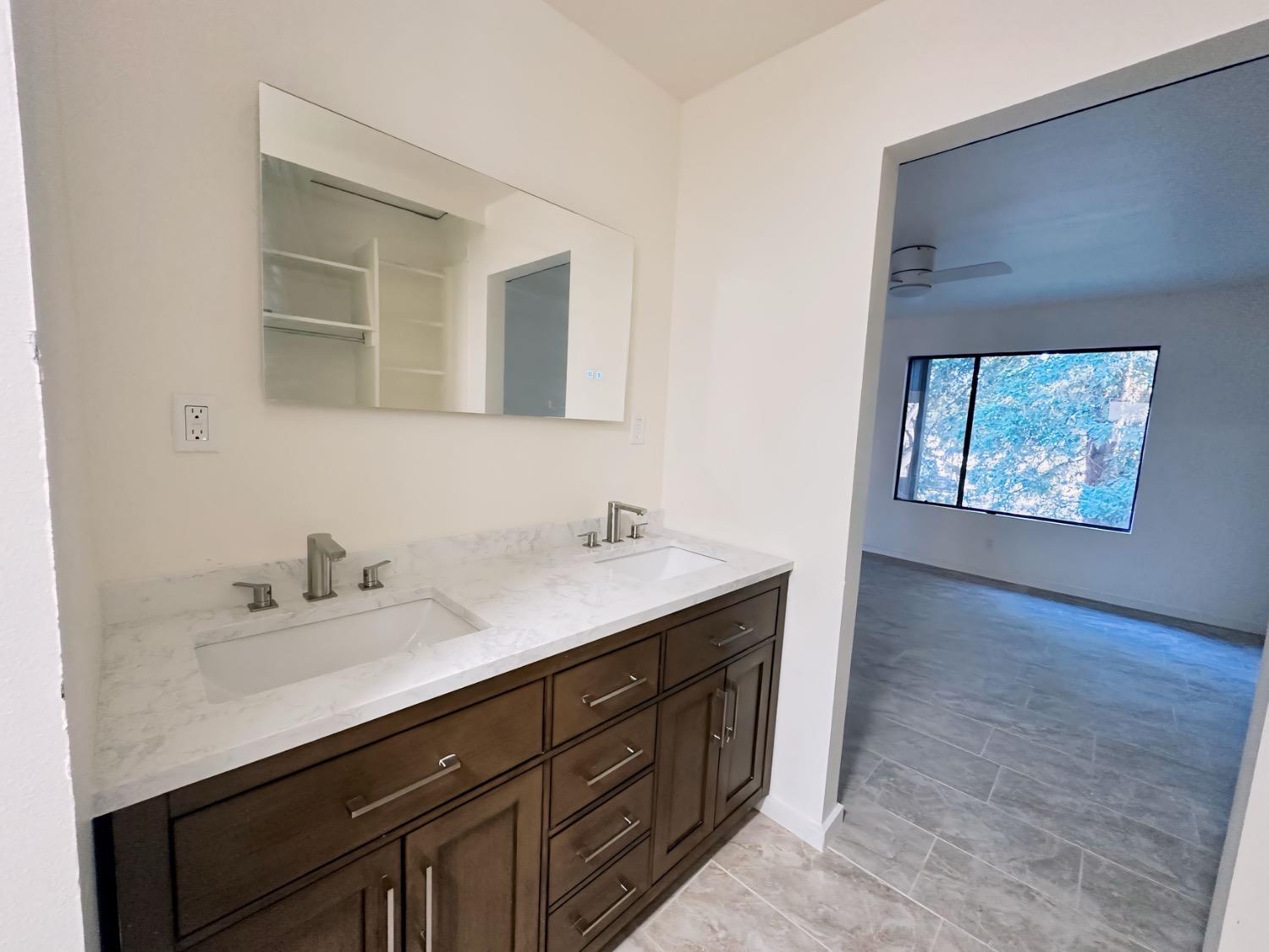 Photo #13: 225057588 Listing: Photo #13