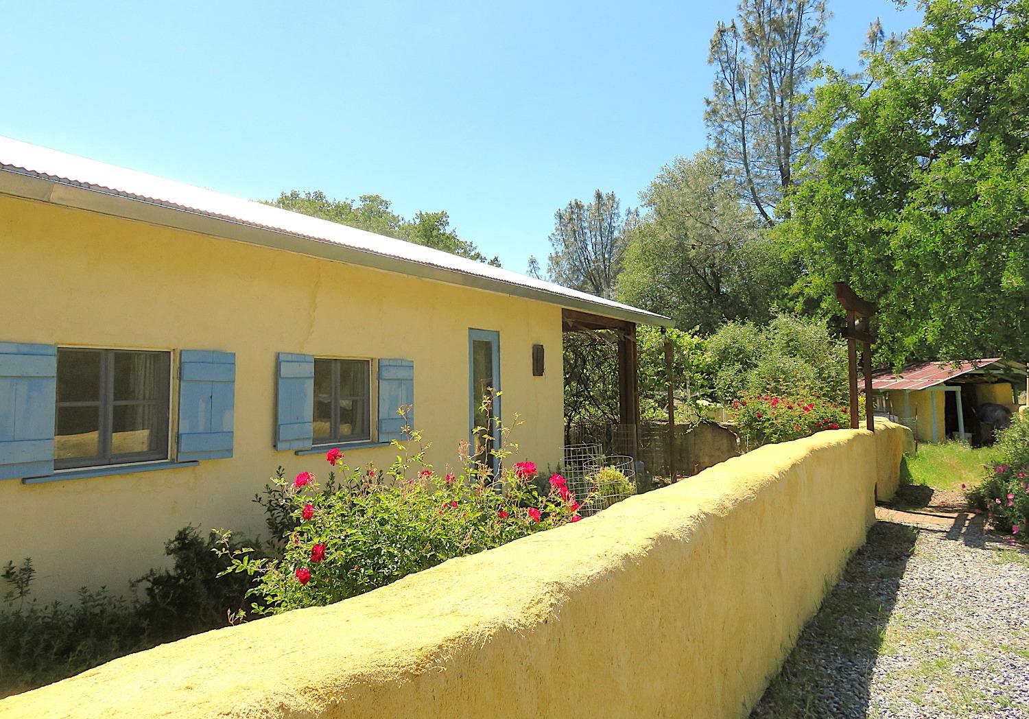 Detail Gallery Image 4 of 98 For 3528 Appaloosa Way, Angels Camp,  CA 95222 - 3 Beds | 2 Baths