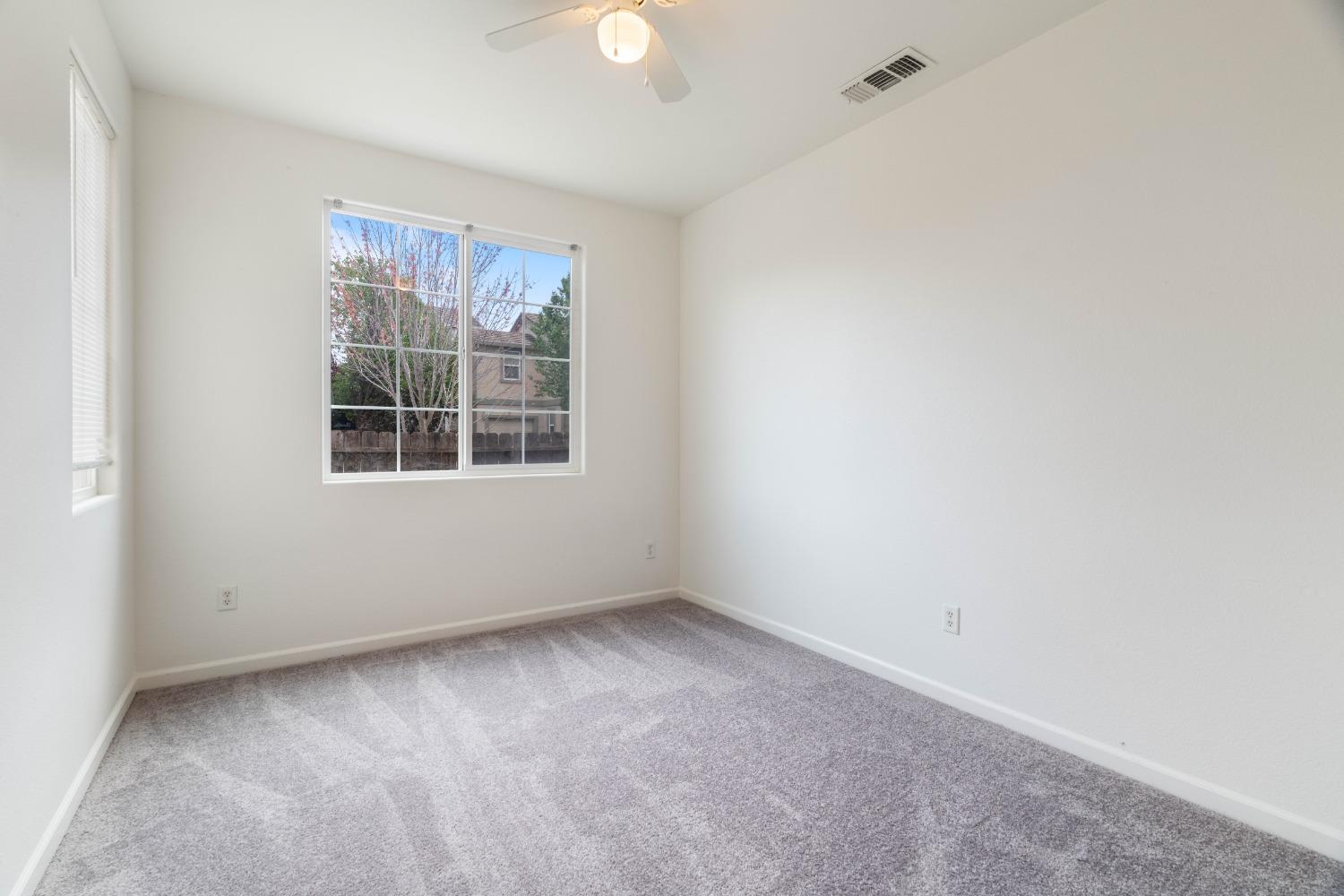 Detail Gallery Image 10 of 29 For 3660 N Manera Rica Dr, Sacramento,  CA 95834 - 4 Beds | 3 Baths