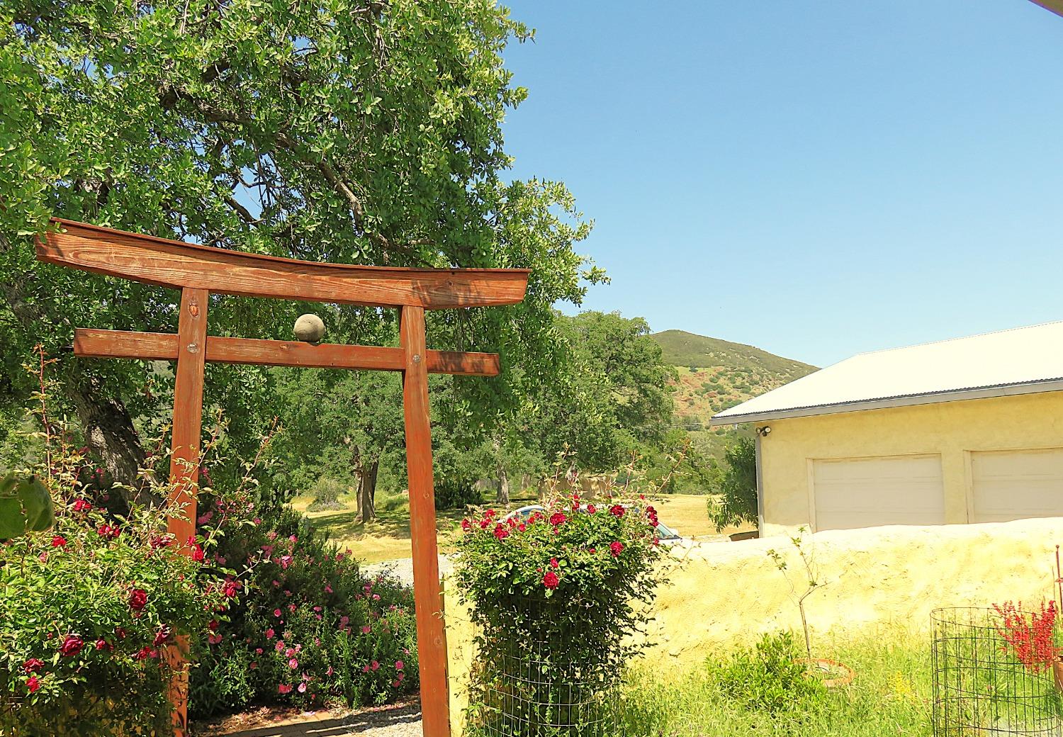 Detail Gallery Image 8 of 98 For 3528 Appaloosa Way, Angels Camp,  CA 95222 - 3 Beds | 2 Baths