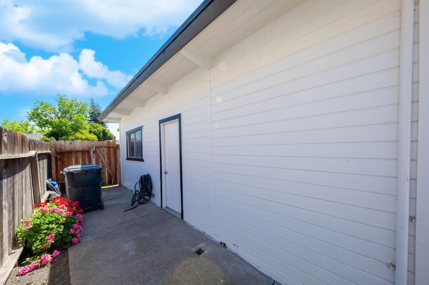 Detail Gallery Image 32 of 32 For 3037 W Monterey Ave, Stockton,  CA 95204 - 3 Beds | 1 Baths