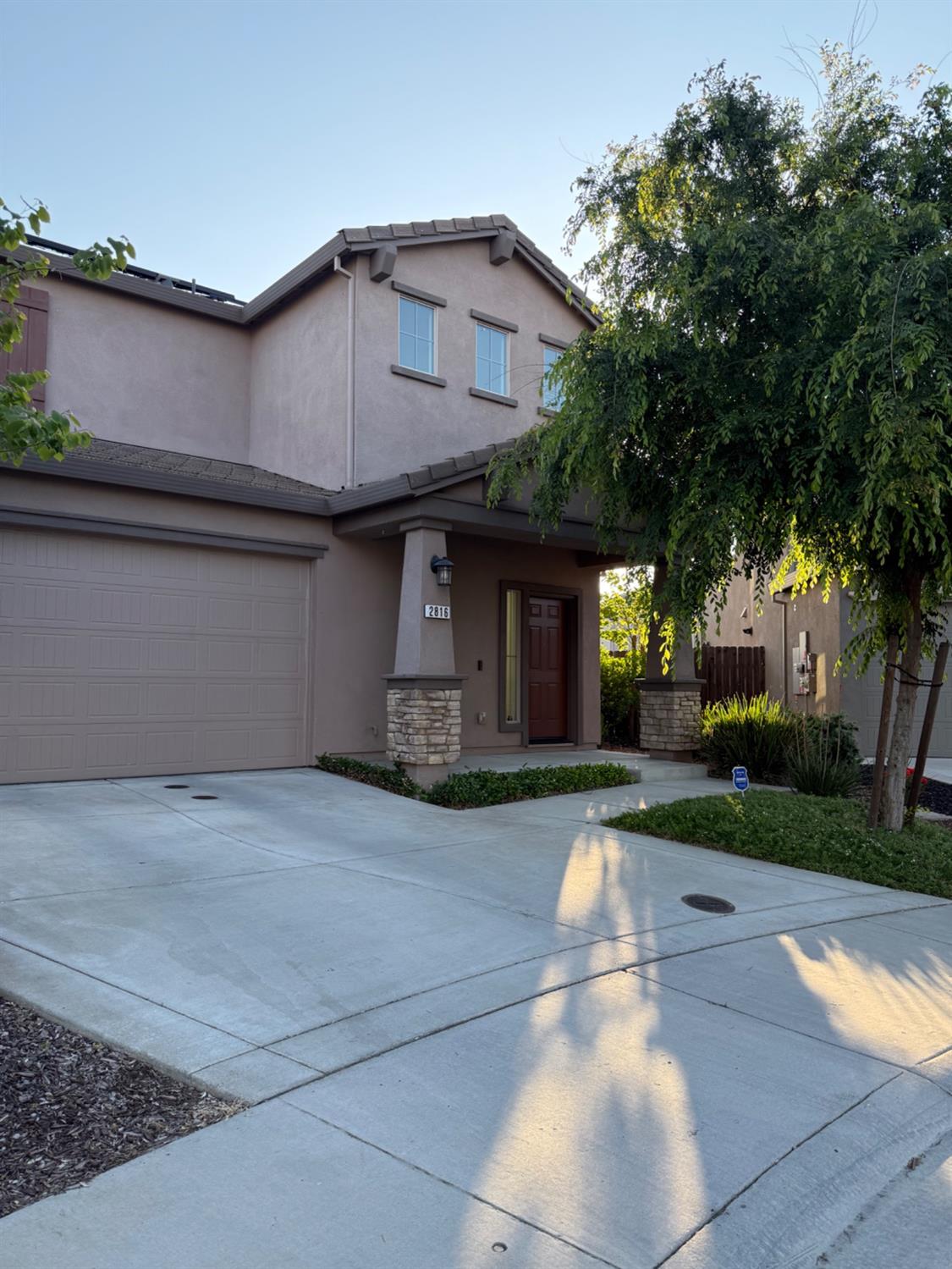 Detail Gallery Image 2 of 69 For 2816 Balaton Ct, Antelope,  CA 95843 - 4 Beds | 2/1 Baths
