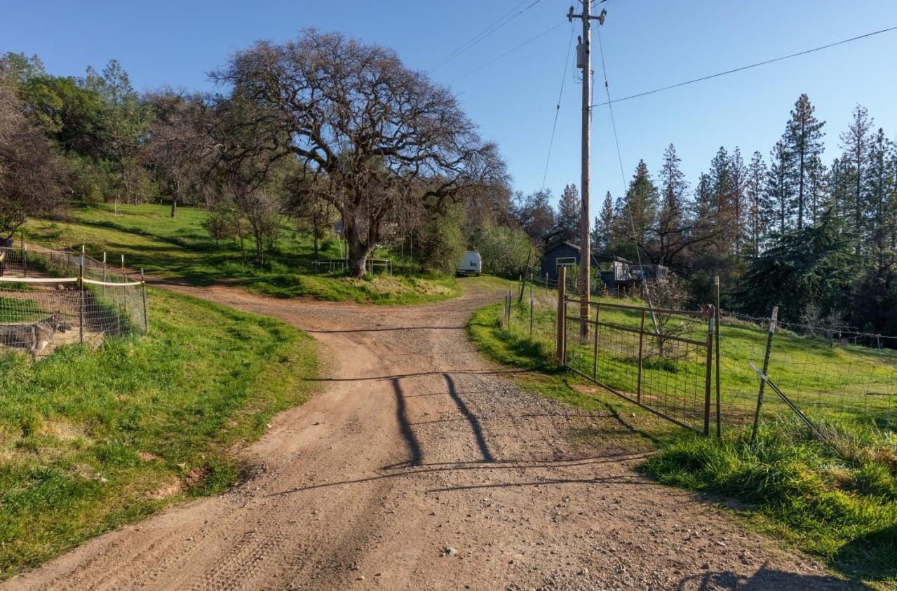 Detail Gallery Image 3 of 71 For 172 Rich Gulch Rd, Oroville,  CA 95965 - 2 Beds | 1 Baths