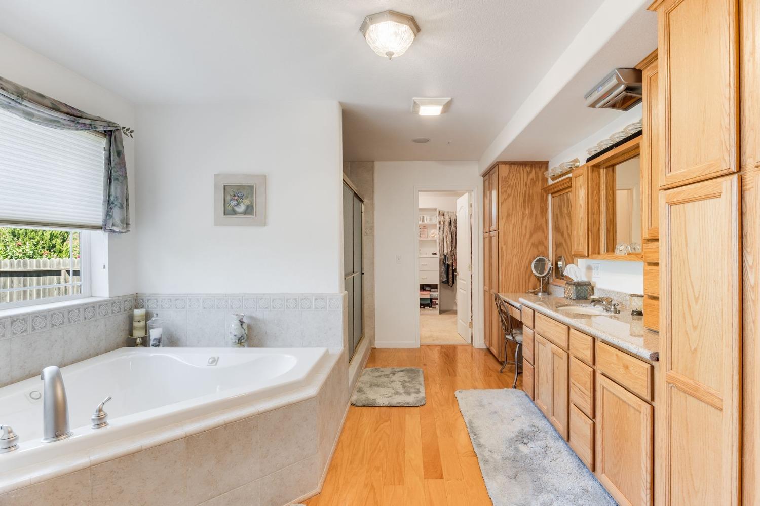Detail Gallery Image 22 of 93 For 2888 County Road 89, Dunnigan,  CA 95937 - 3 Beds | 3 Baths