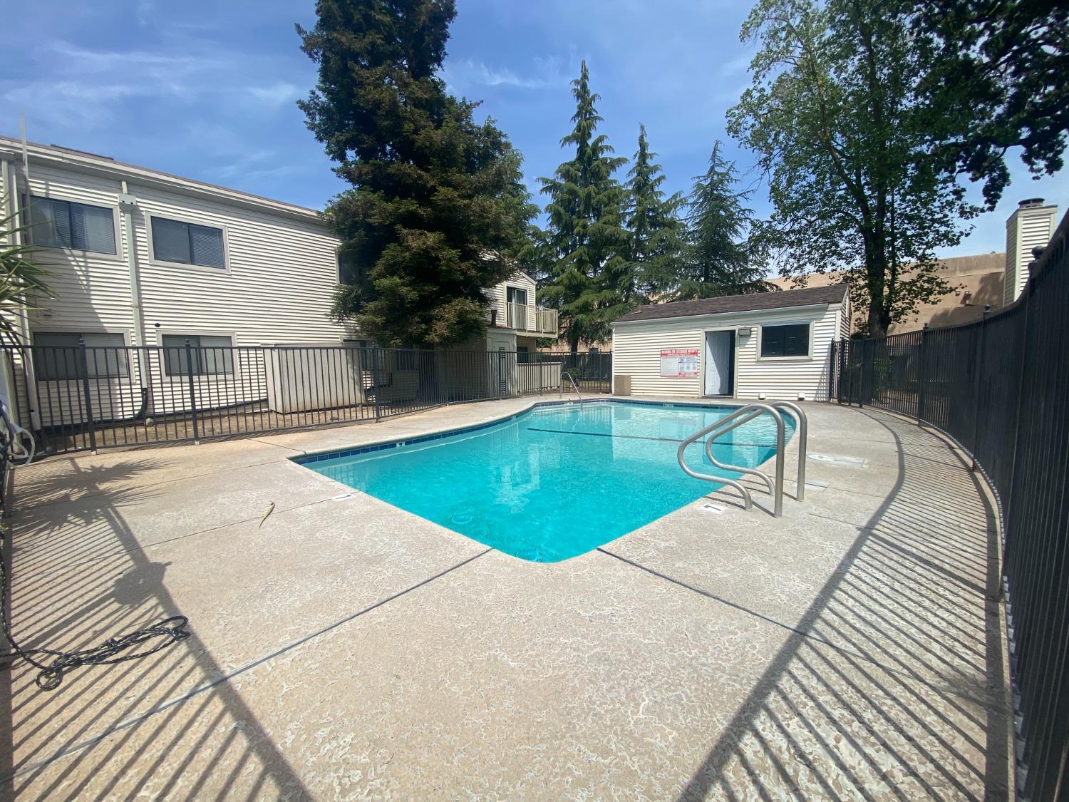Detail Gallery Image 20 of 20 For 2524 Winchester Dr #3,  Lodi,  CA 95240 - 2 Beds | 1 Baths