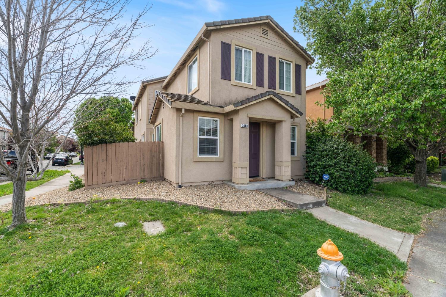 Detail Gallery Image 2 of 29 For 3660 N Manera Rica Dr, Sacramento,  CA 95834 - 4 Beds | 3 Baths