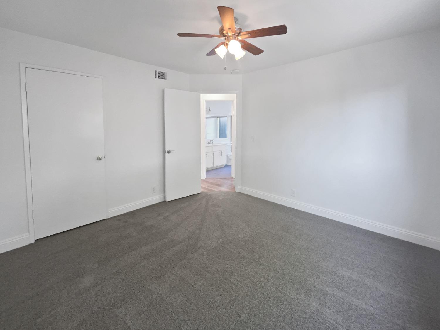 Detail Gallery Image 14 of 22 For 1465 E Hidalgo Cir #E,  Roseville,  CA 95747 - 3 Beds | 2 Baths