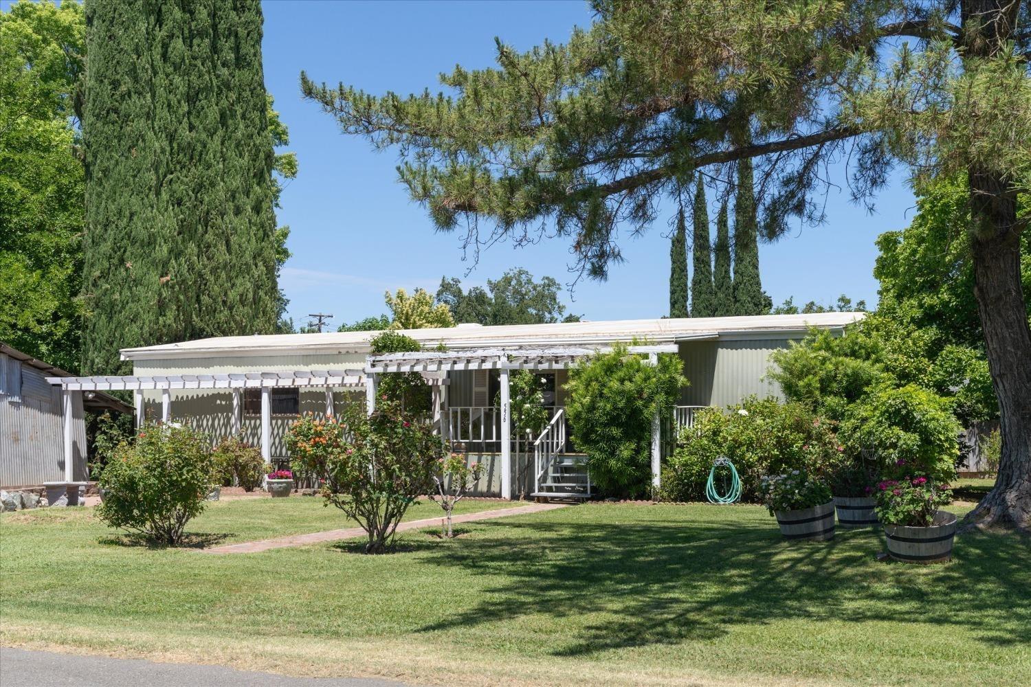 Detail Gallery Image 2 of 38 For 556 D St, Biggs,  CA 95917 - 3 Beds | 2 Baths