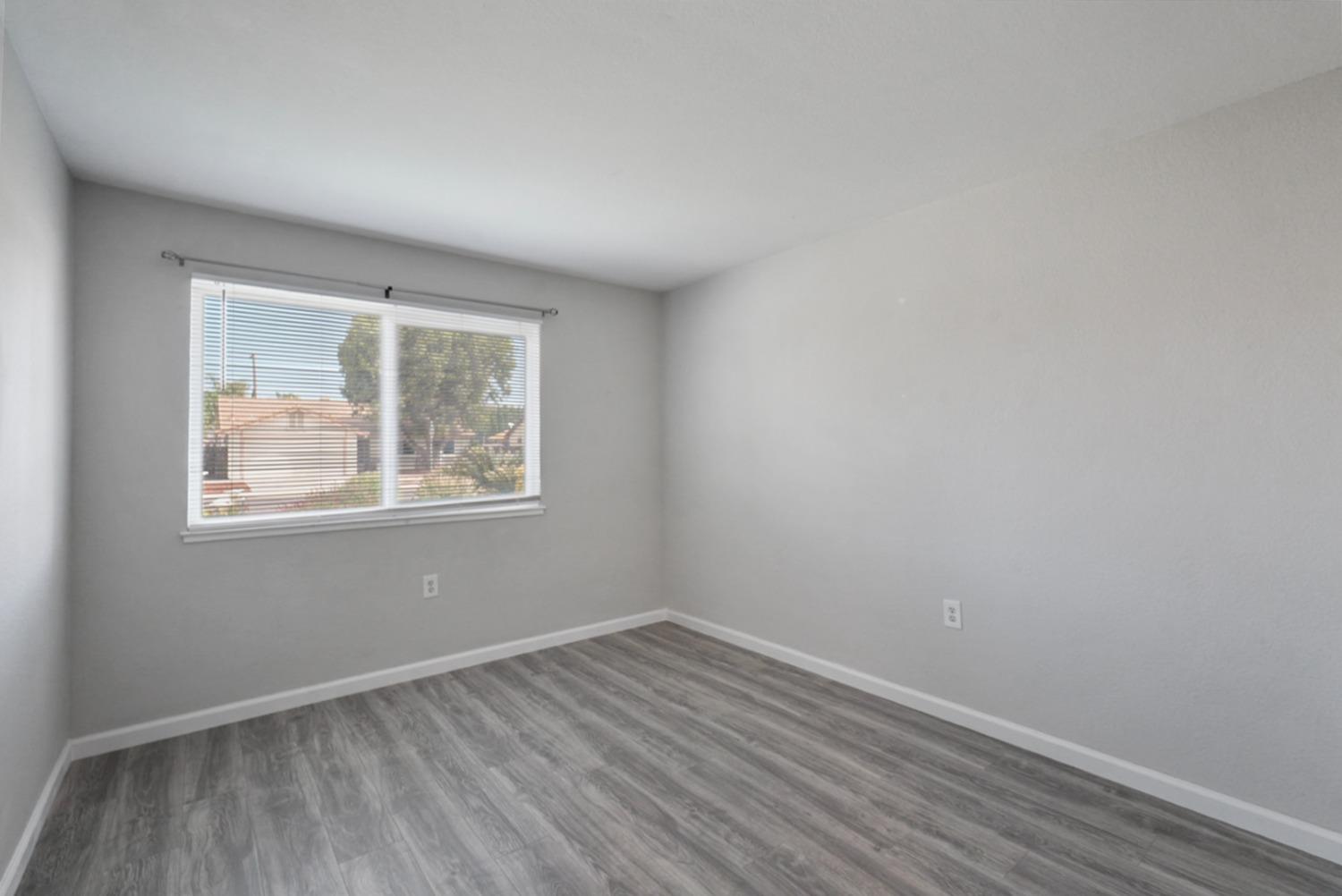Detail Gallery Image 15 of 27 For 1349 Quail St, Los Banos,  CA 93635 - 3 Beds | 2 Baths