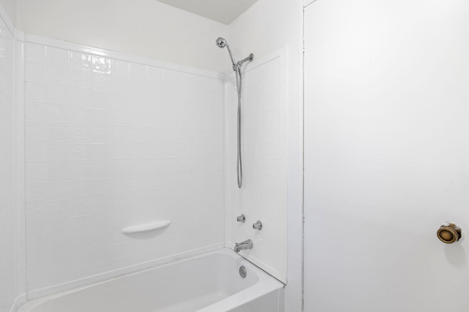 Detail Gallery Image 18 of 25 For 14 Leisureville Circle, Woodland,  CA 95776 - 2 Beds | 2 Baths