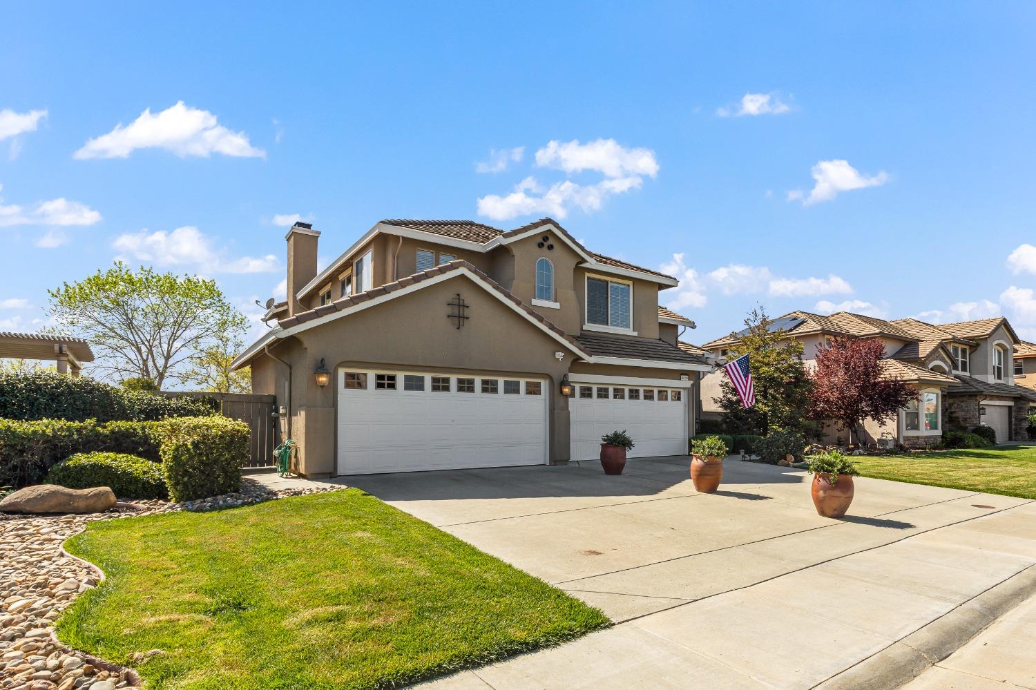 Detail Gallery Image 4 of 67 For 18190 Mallard St, Woodland,  CA 95695 - 5 Beds | 3 Baths