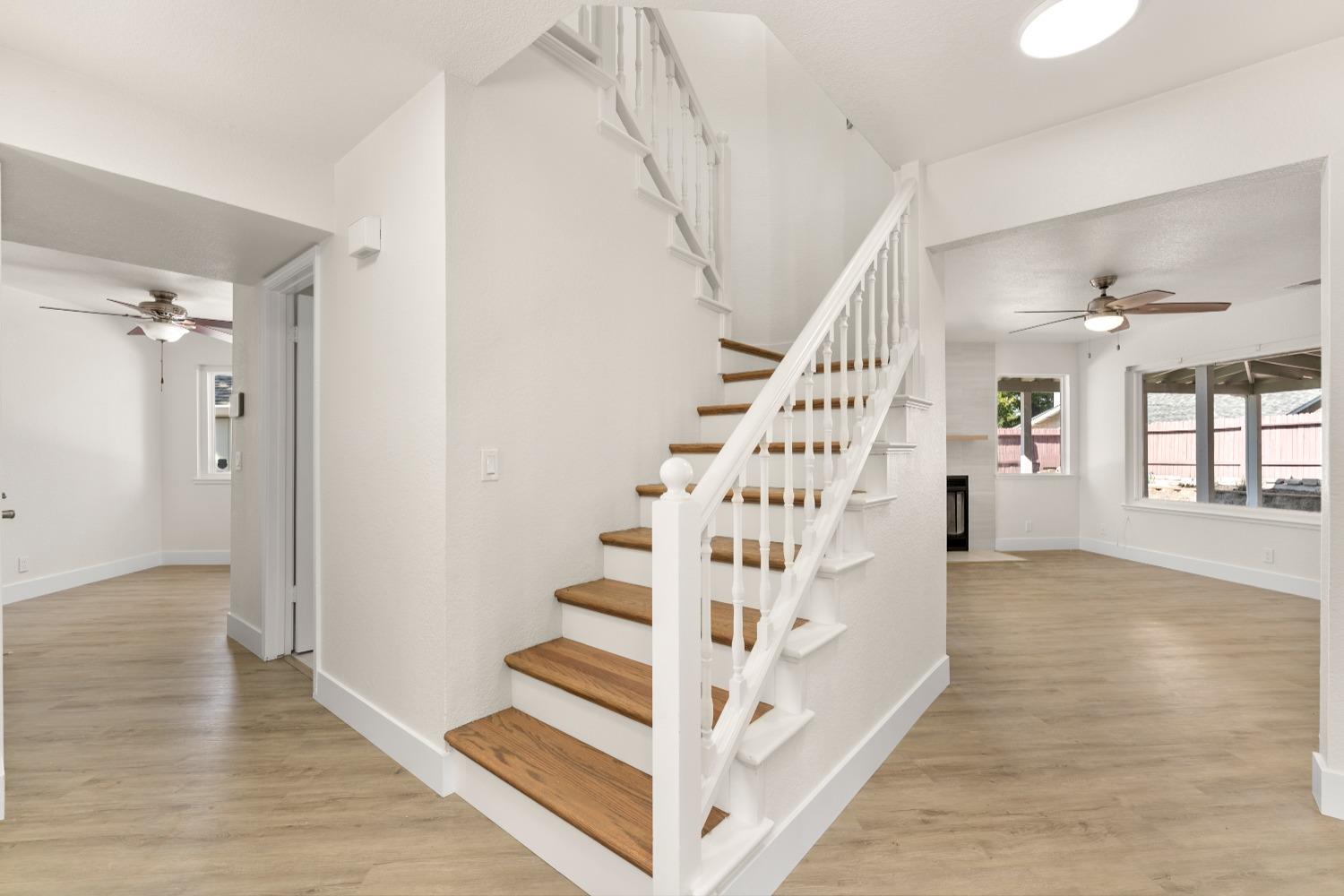 Detail Gallery Image 11 of 65 For 8340 Cypress Lake Ct, Antelope,  CA 95843 - 4 Beds | 2/1 Baths