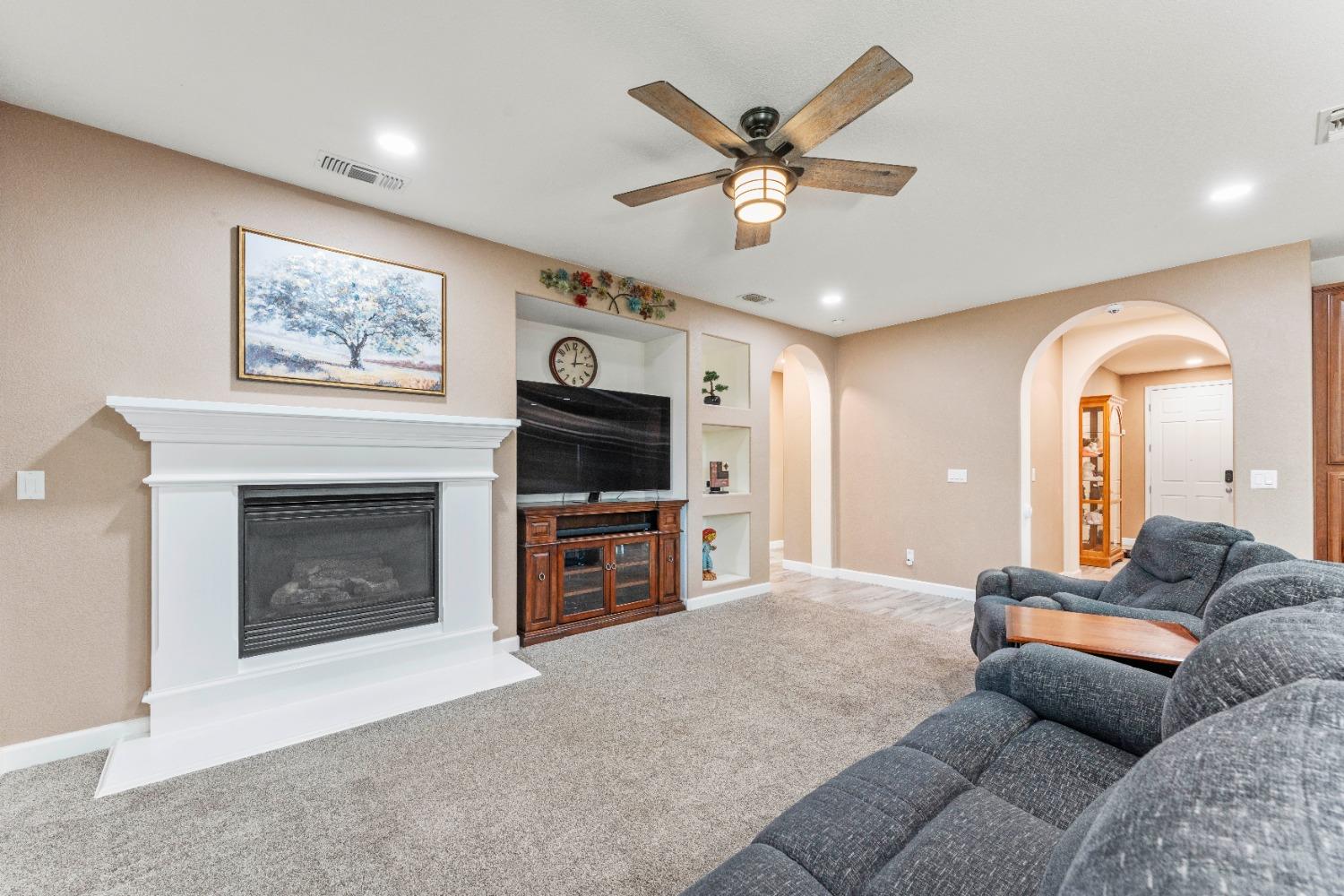 Turnberry Dr, Linda, California image 30