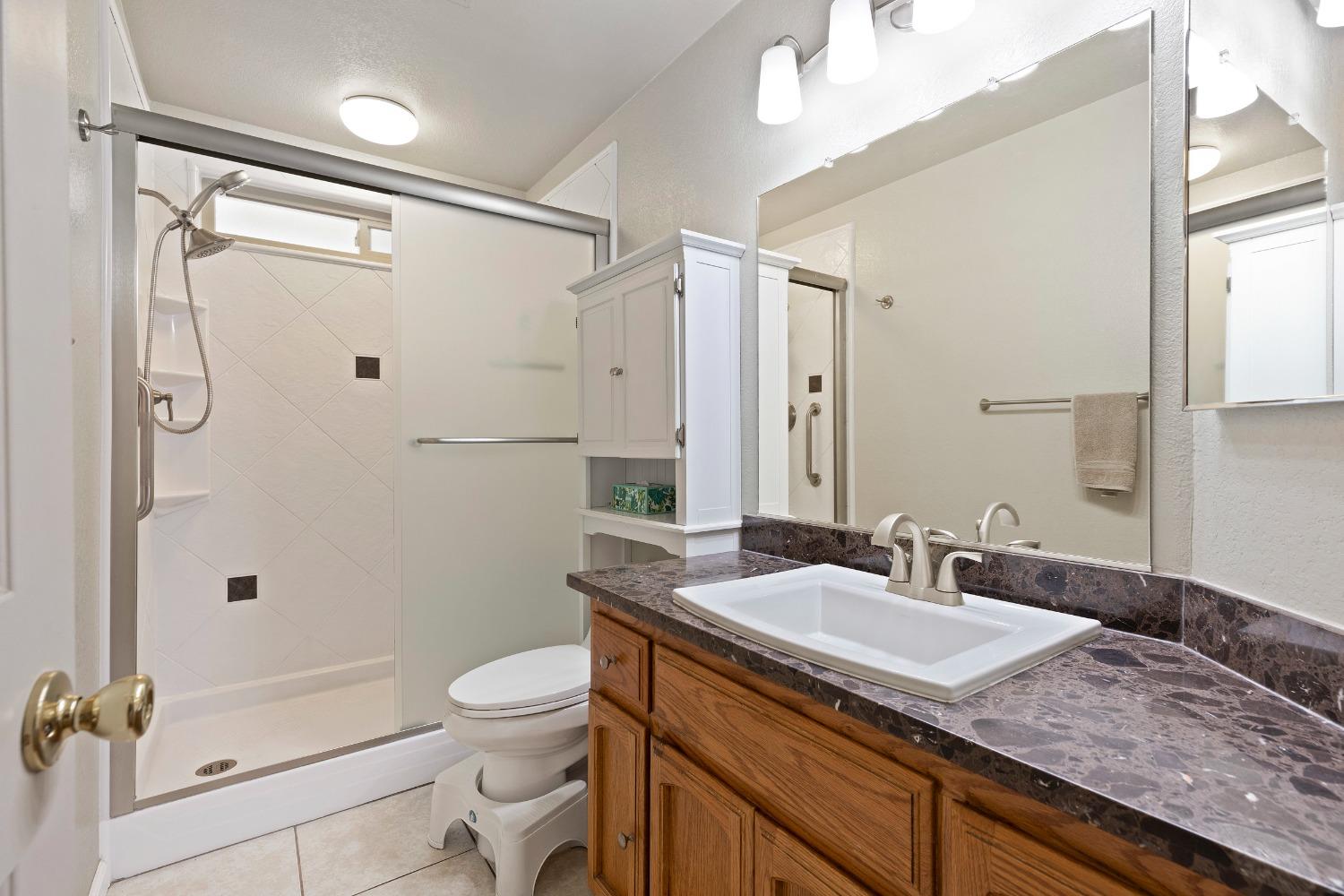 Detail Gallery Image 17 of 34 For 1616 Bergen Dr, Modesto,  CA 95350 - 3 Beds | 2 Baths