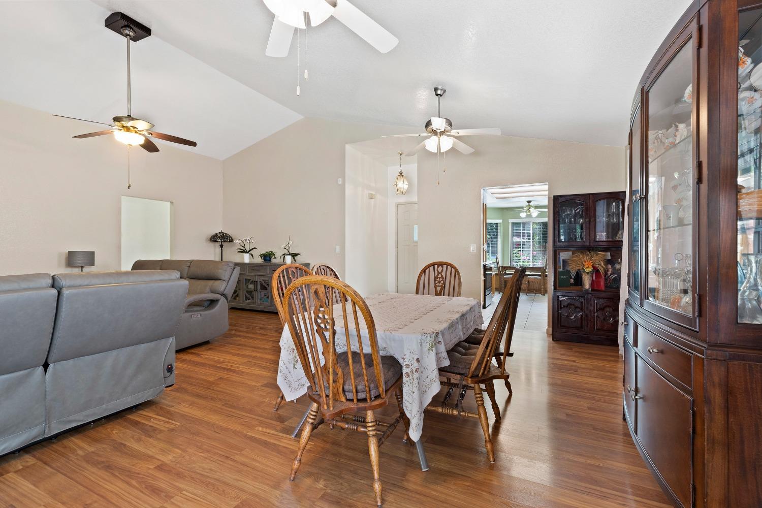 Detail Gallery Image 9 of 34 For 1616 Bergen Dr, Modesto,  CA 95350 - 3 Beds | 2 Baths
