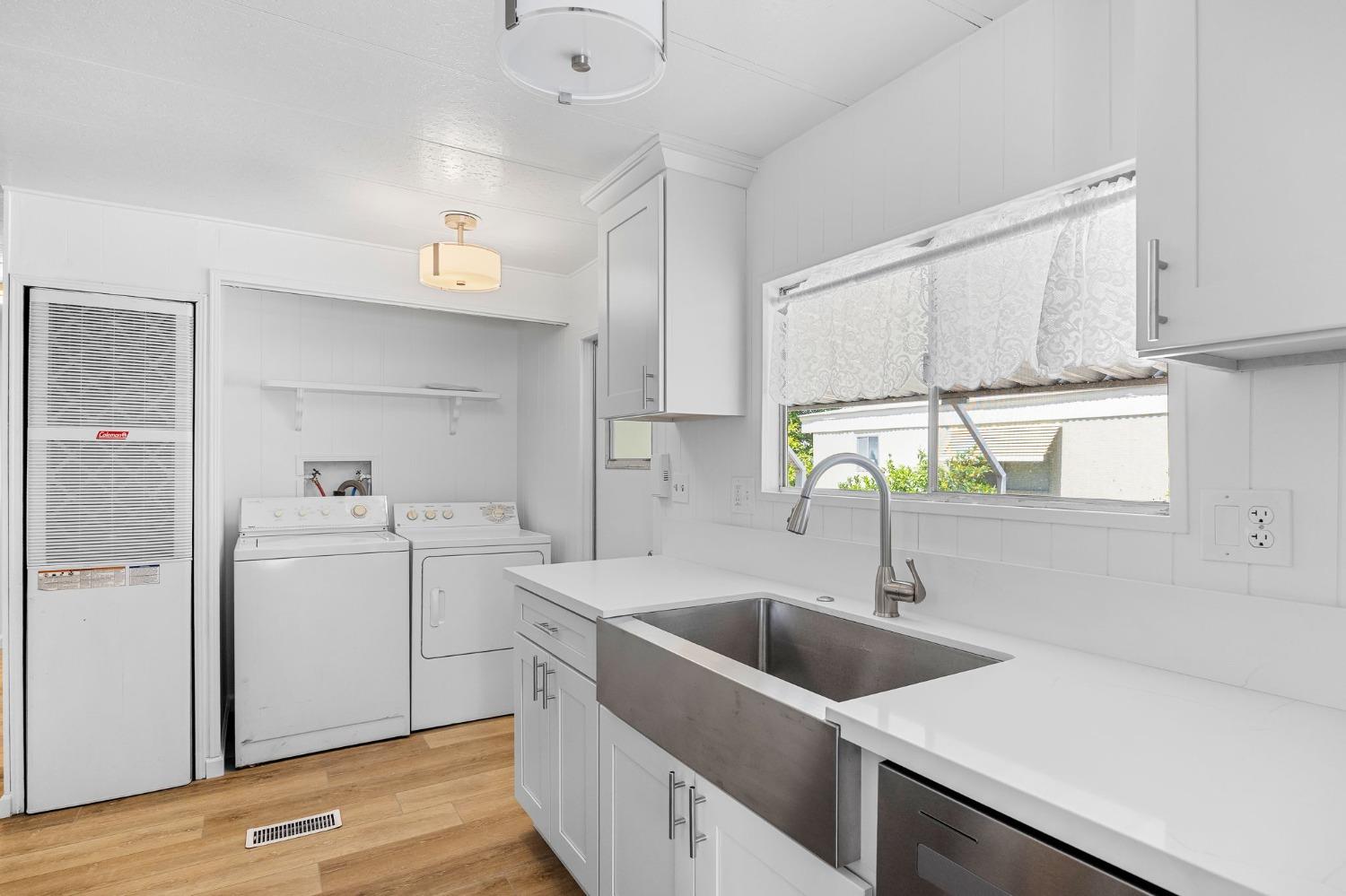 Detail Gallery Image 11 of 25 For 14 Leisureville Circle, Woodland,  CA 95776 - 2 Beds | 2 Baths