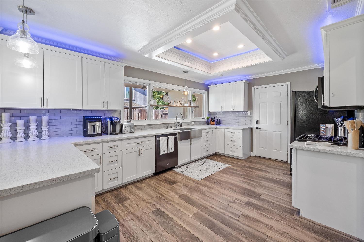Detail Gallery Image 19 of 44 For 8175 Waikiki Dr, Fair Oaks,  CA 95628 - 4 Beds | 2 Baths