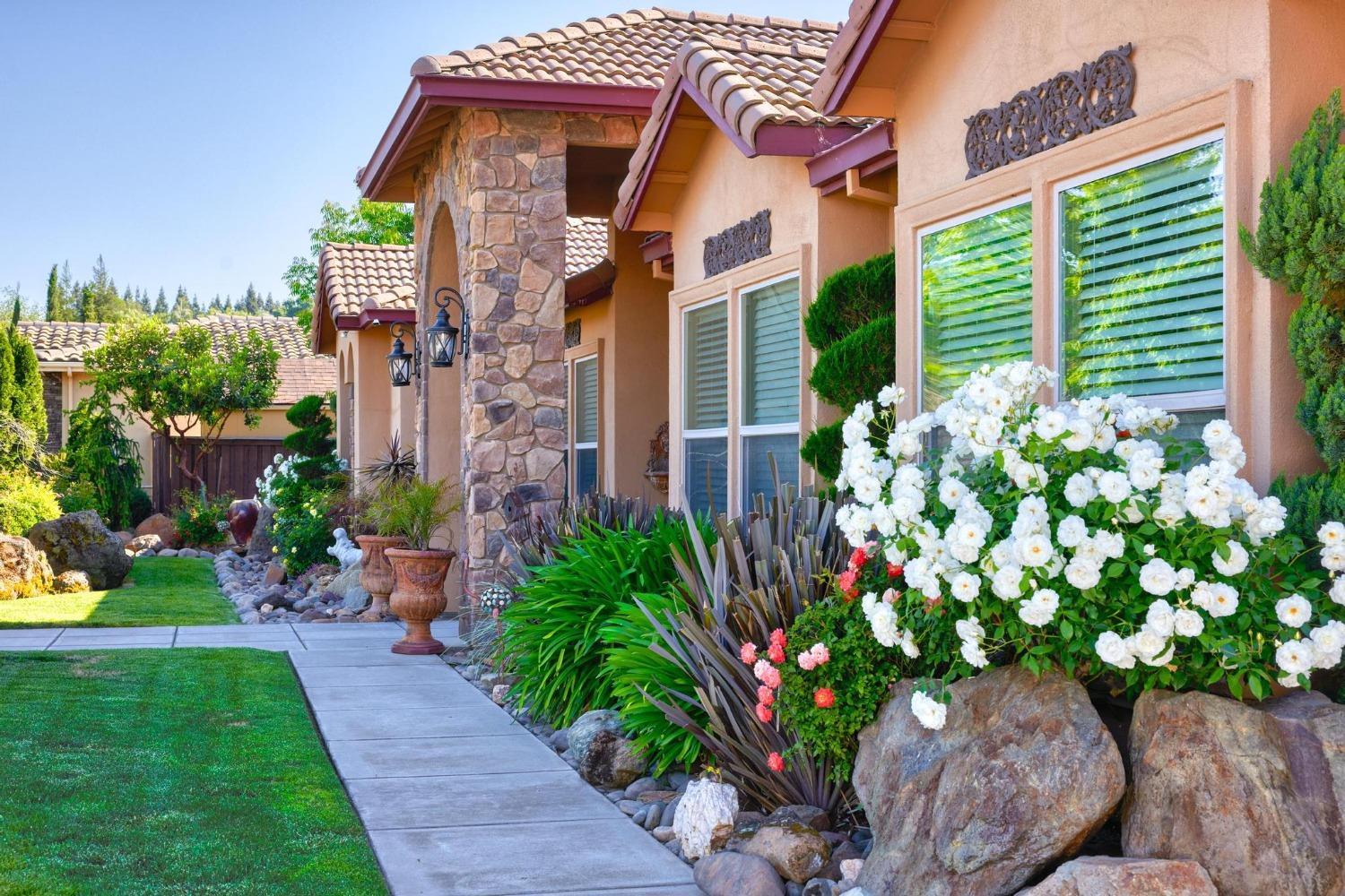 Detail Gallery Image 8 of 93 For 10717 Goldsborough Cir, Oakdale,  CA 95361 - 5 Beds | 5 Baths