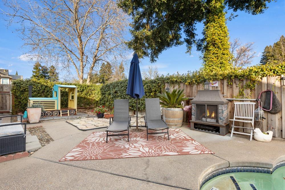 Detail Gallery Image 37 of 45 For 9524 Dunkerrin Way, Elk Grove,  CA 95758 - 3 Beds | 2 Baths