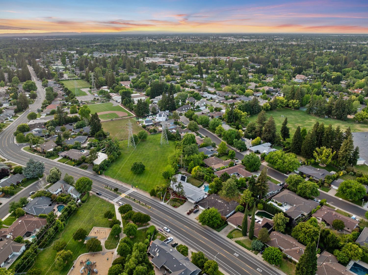 Detail Gallery Image 65 of 65 For 2751 American River Dr, Sacramento,  CA 95864 - 4 Beds | 3 Baths