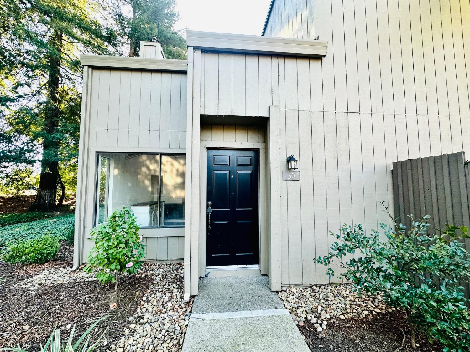 Photo #2: 225057588 Listing 