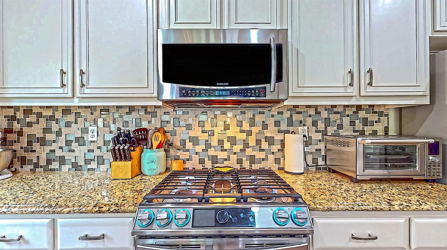 Detail Gallery Image 14 of 48 For 1281 Violet Way, Turlock,  CA 95382 - 3 Beds | 2/1 Baths