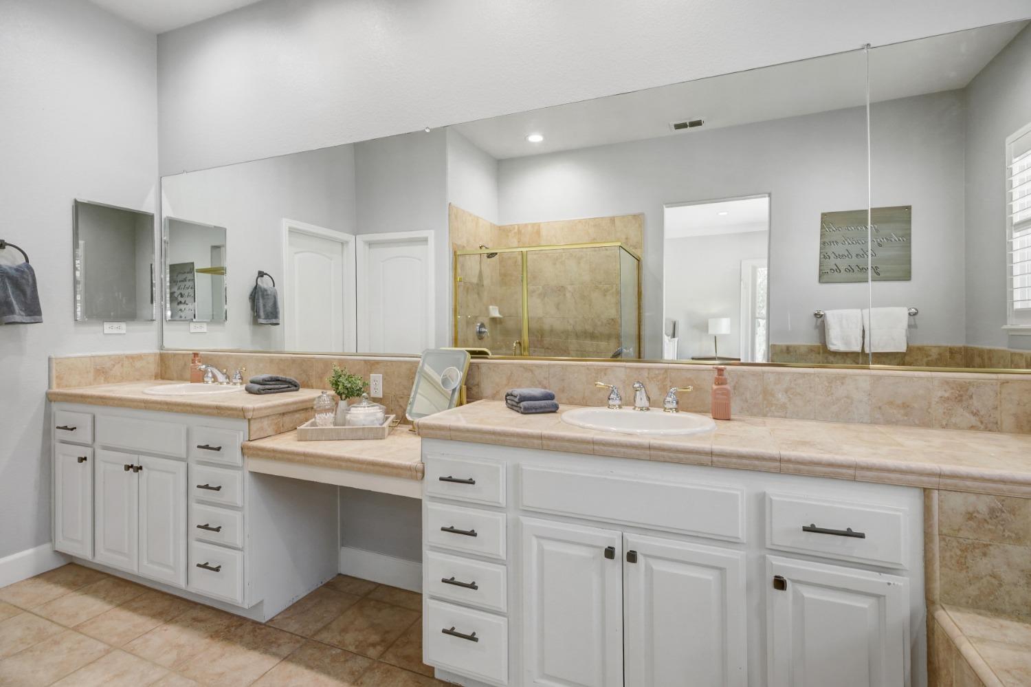 Detail Gallery Image 42 of 86 For 4133 Morningview Way, El Dorado Hills,  CA 95762 - 5 Beds | 3 Baths