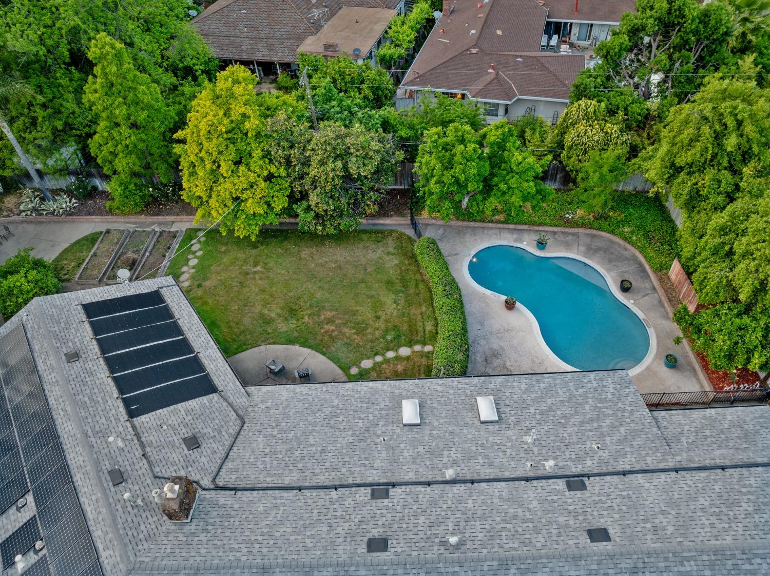 Detail Gallery Image 59 of 65 For 2751 American River Dr, Sacramento,  CA 95864 - 4 Beds | 3 Baths