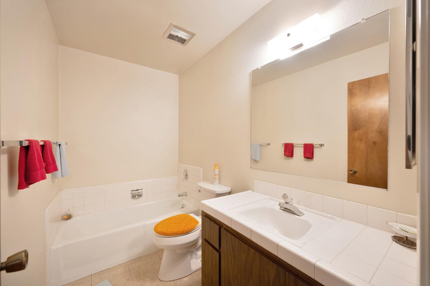 Detail Gallery Image 37 of 61 For 2473 American River Dr, Sacramento,  CA 95825 - – Beds | – Baths
