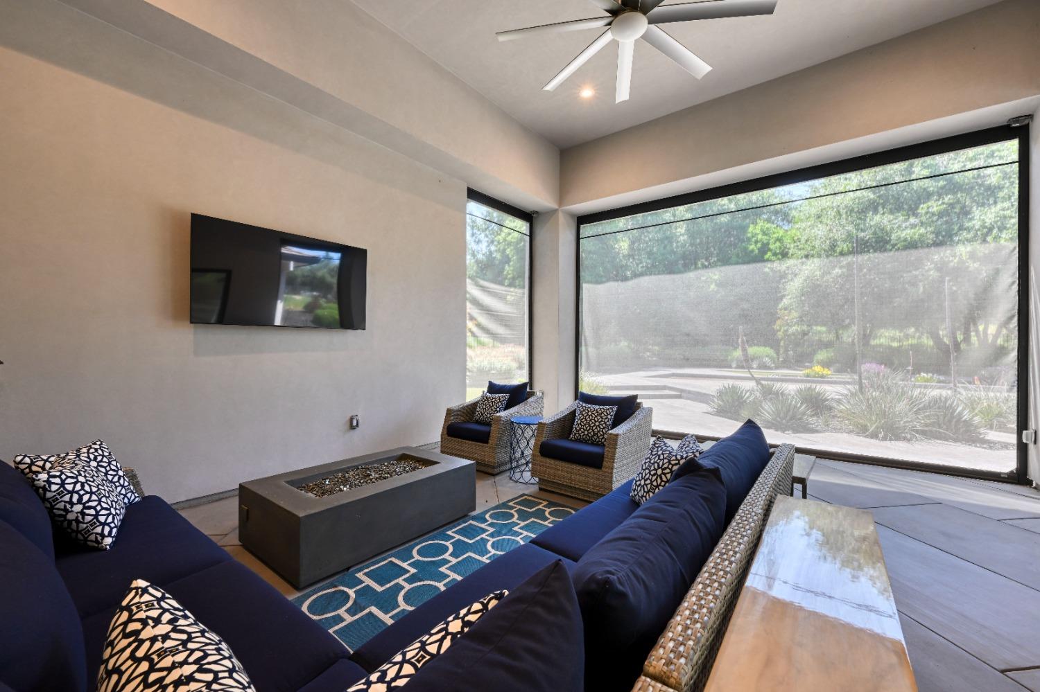 Detail Gallery Image 51 of 73 For 8452 Jomar Ln, Fair Oaks,  CA 95628 - 4 Beds | 4/1 Baths
