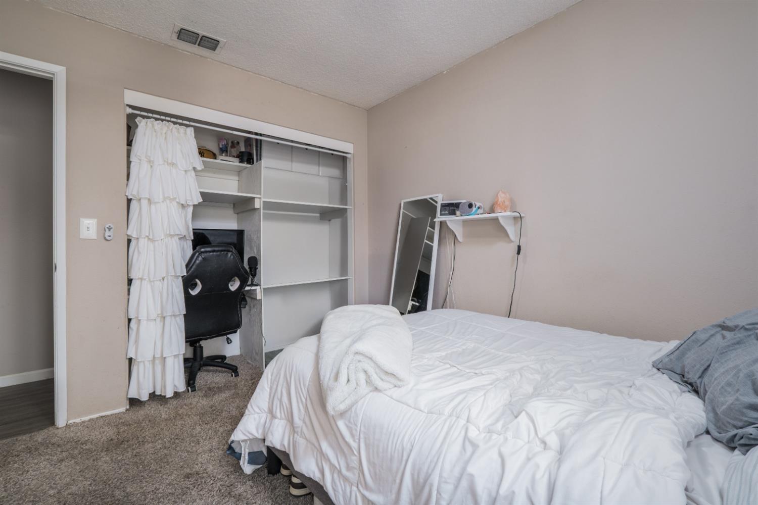Detail Gallery Image 22 of 35 For 3121 Huntsman Dr, Sacramento,  CA 95826 - 3 Beds | 2 Baths