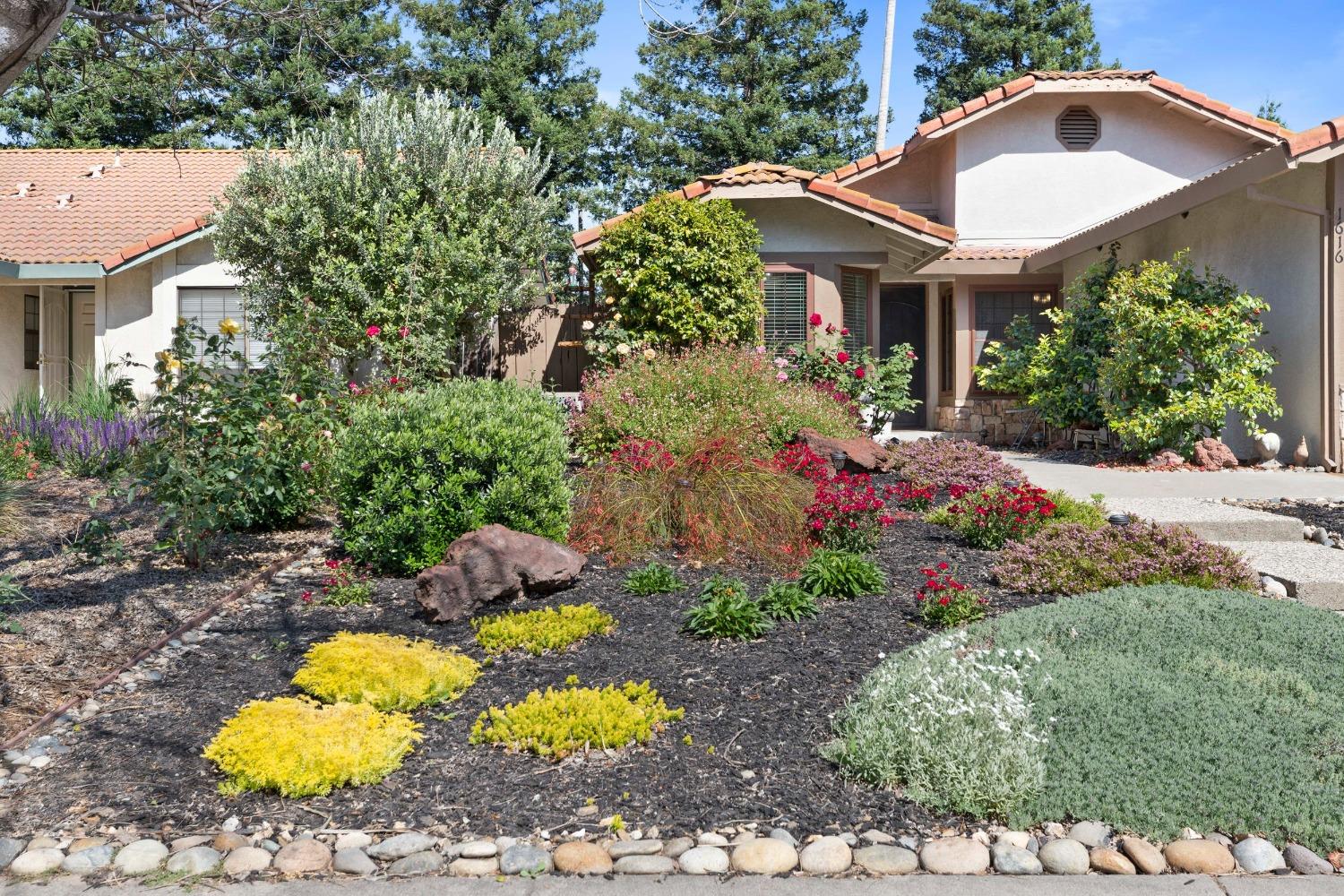 Detail Gallery Image 4 of 34 For 1616 Bergen Dr, Modesto,  CA 95350 - 3 Beds | 2 Baths