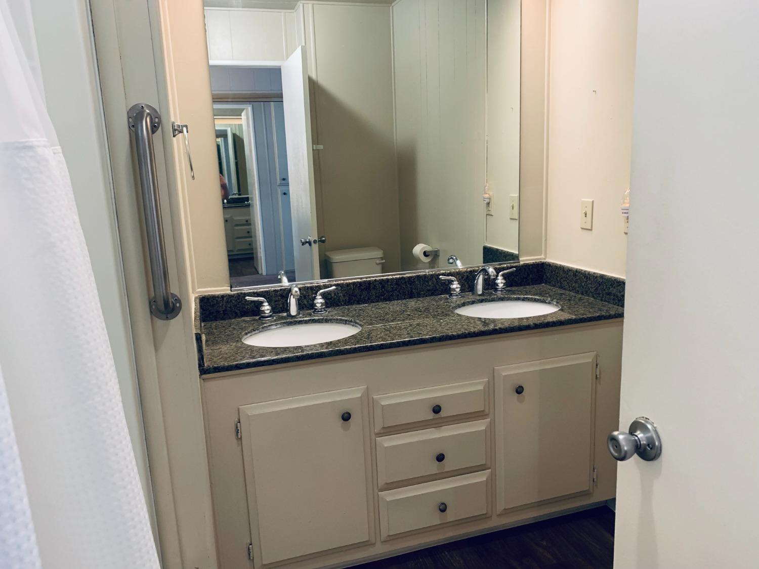 Detail Gallery Image 21 of 54 For 8181 Folsom Blvd 30, Sacramento,  CA 95826 - 2 Beds | 2 Baths