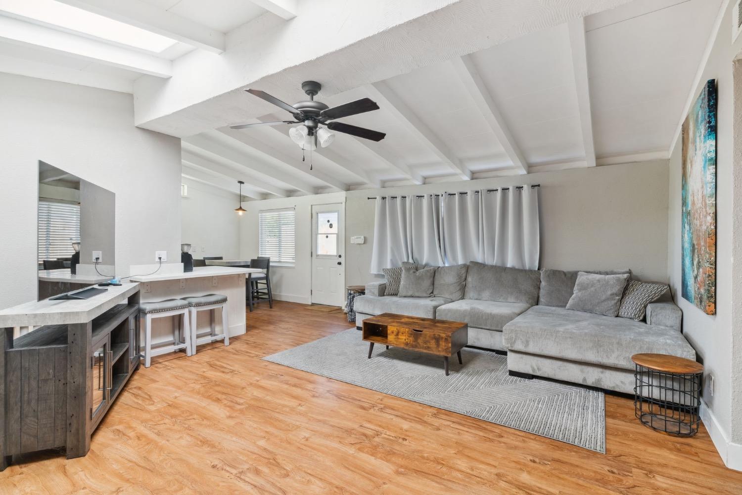 Detail Gallery Image 15 of 41 For 605 W Hampton Dr, Roseville,  CA 95678 - 4 Beds | 2 Baths