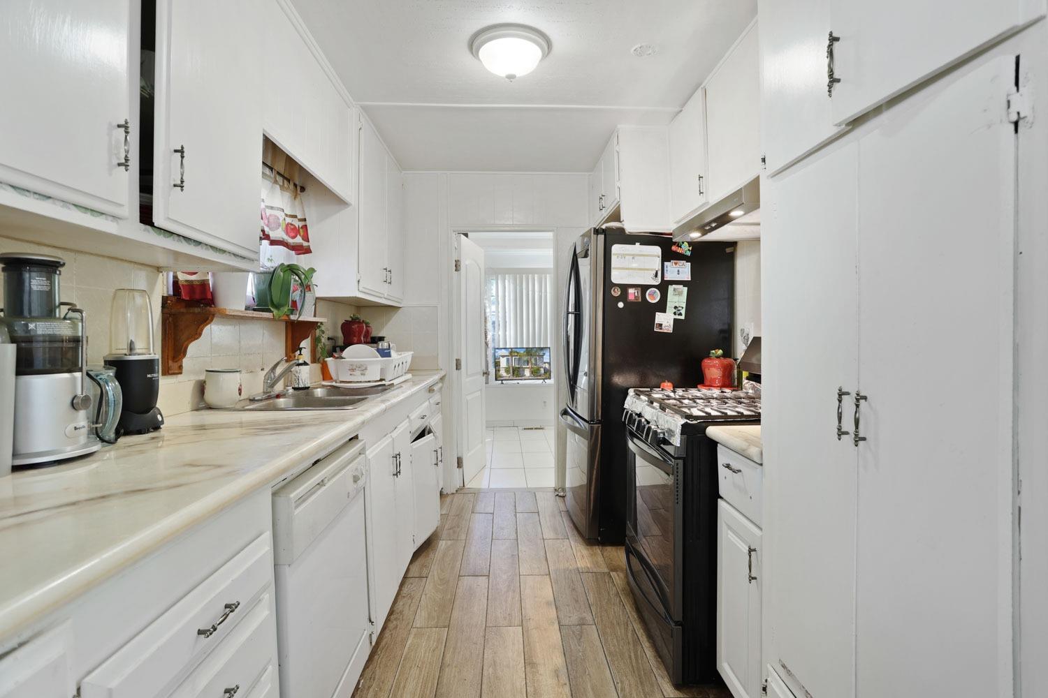 Detail Gallery Image 13 of 40 For 4900 Hwy 99 11, Stockton,  CA 95212 - 3 Beds | 2 Baths