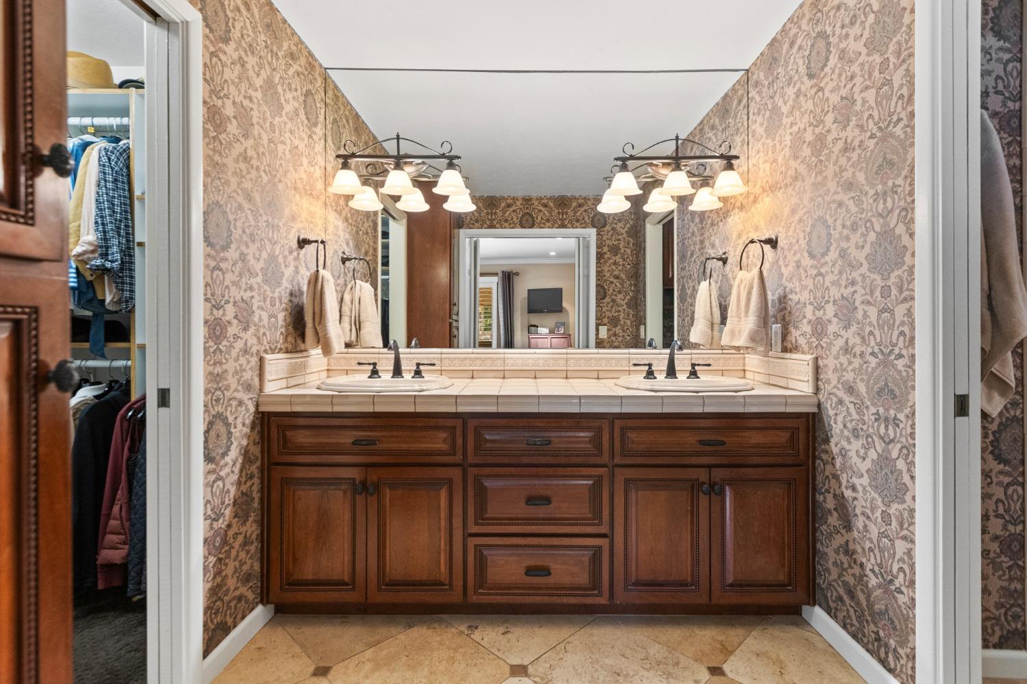 Detail Gallery Image 35 of 99 For 4010 Pretense Ct, Fair Oaks,  CA 95628 - 3 Beds | 3/1 Baths