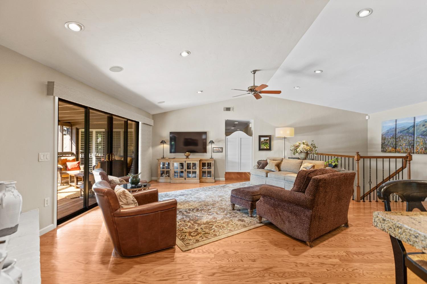 Detail Gallery Image 19 of 99 For 4010 Pretense Ct, Fair Oaks,  CA 95628 - 3 Beds | 3/1 Baths