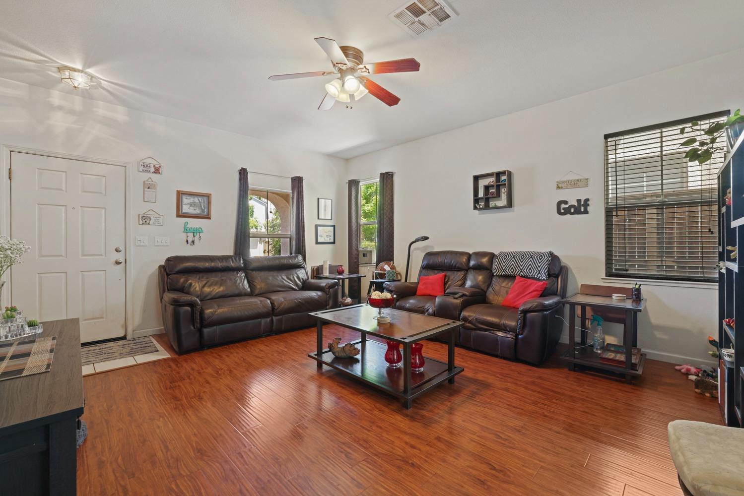Detail Gallery Image 7 of 28 For 10680 Sellers Cir, Stockton,  CA 95209 - 3 Beds | 2/1 Baths