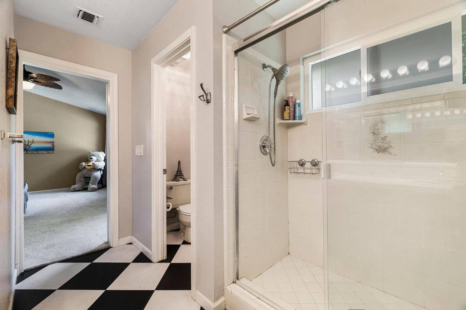 Detail Gallery Image 35 of 74 For 2460 Stabler Ln, Yuba City,  CA 95993 - 3 Beds | 2 Baths