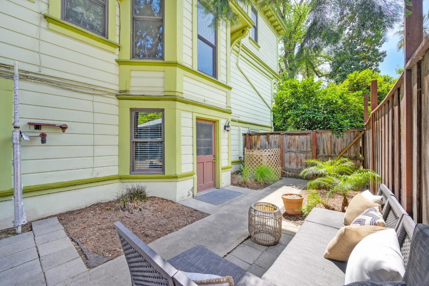 Detail Gallery Image 39 of 40 For 1111 U St, Sacramento,  CA 95818 - 4 Beds | 3/1 Baths
