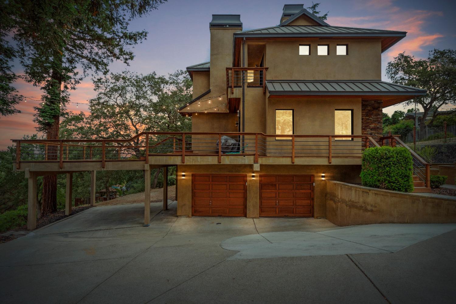 Detail Gallery Image 4 of 55 For 10008 River Oak Cir, Oakdale,  CA 95361 - 5 Beds | 3/1 Baths