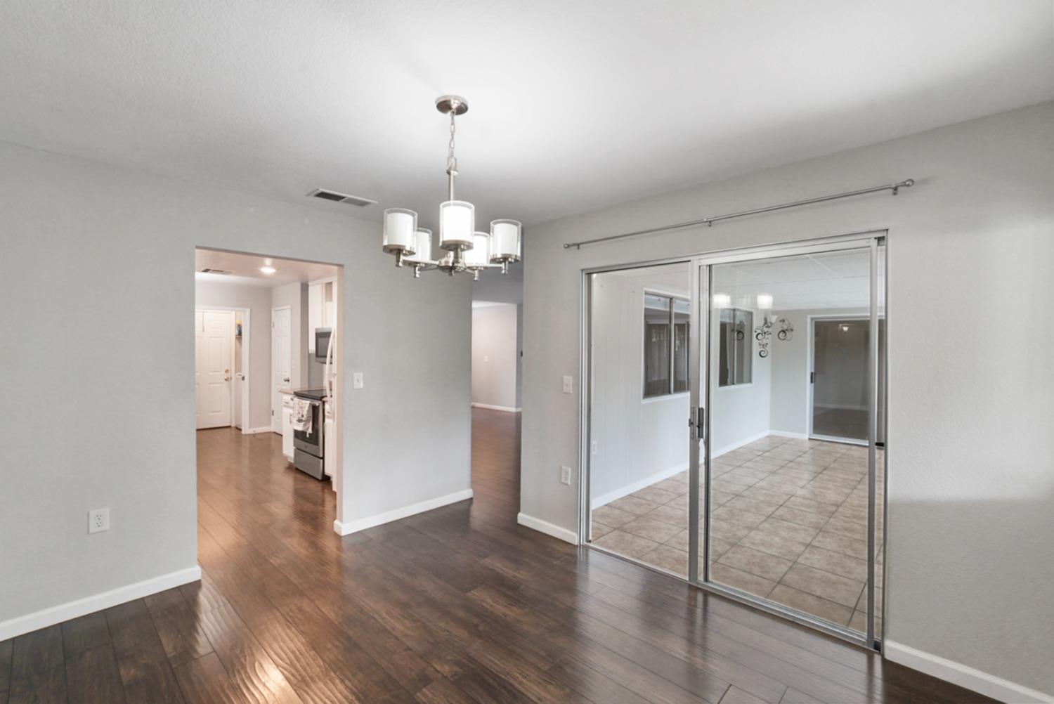 Detail Gallery Image 9 of 27 For 1349 Quail St, Los Banos,  CA 93635 - 3 Beds | 2 Baths