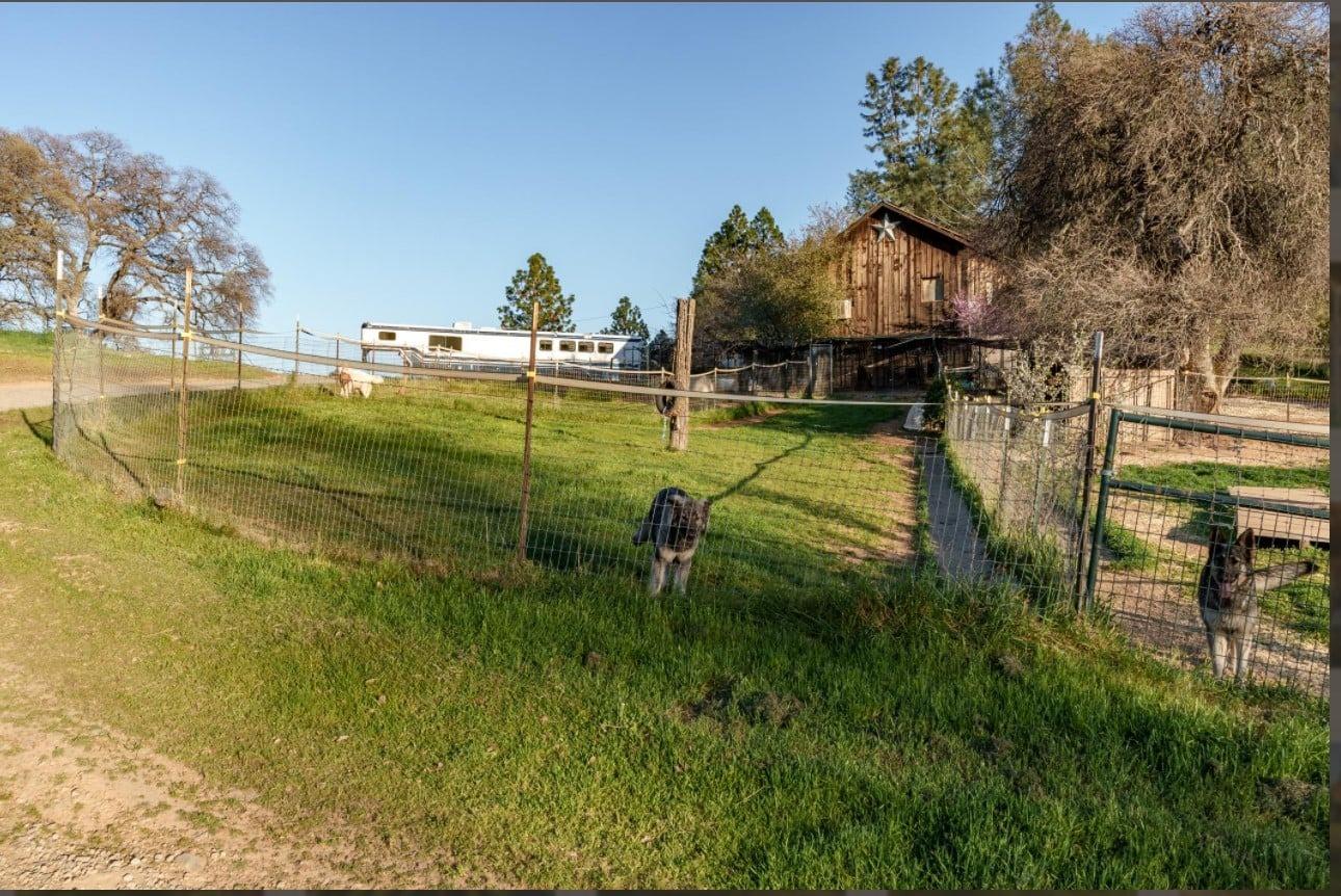 Detail Gallery Image 29 of 71 For 172 Rich Gulch Rd, Oroville,  CA 95965 - 2 Beds | 1 Baths