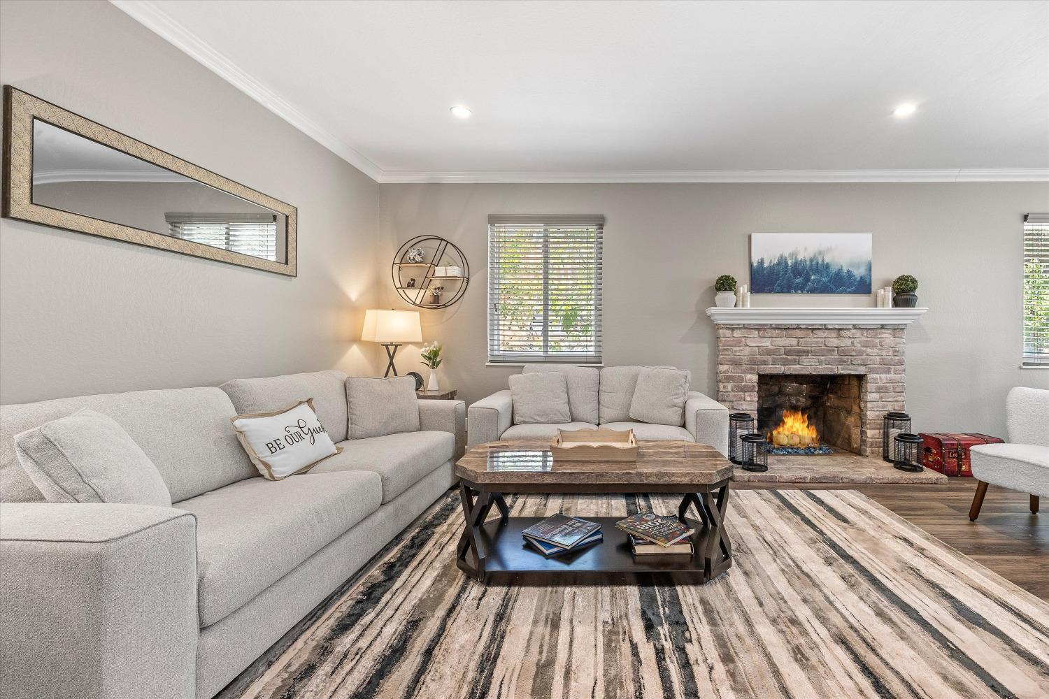 Detail Gallery Image 6 of 44 For 8175 Waikiki Dr, Fair Oaks,  CA 95628 - 4 Beds | 2 Baths