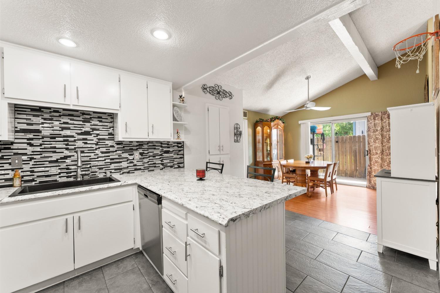 property-img