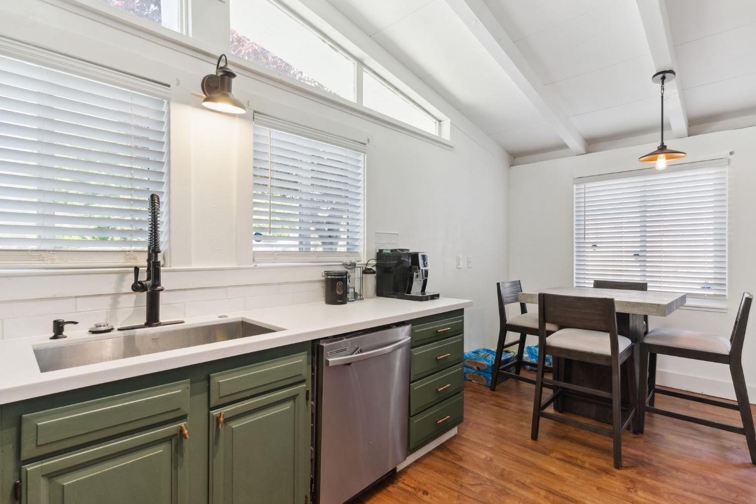 Detail Gallery Image 23 of 41 For 605 W Hampton Dr, Roseville,  CA 95678 - 4 Beds | 2 Baths
