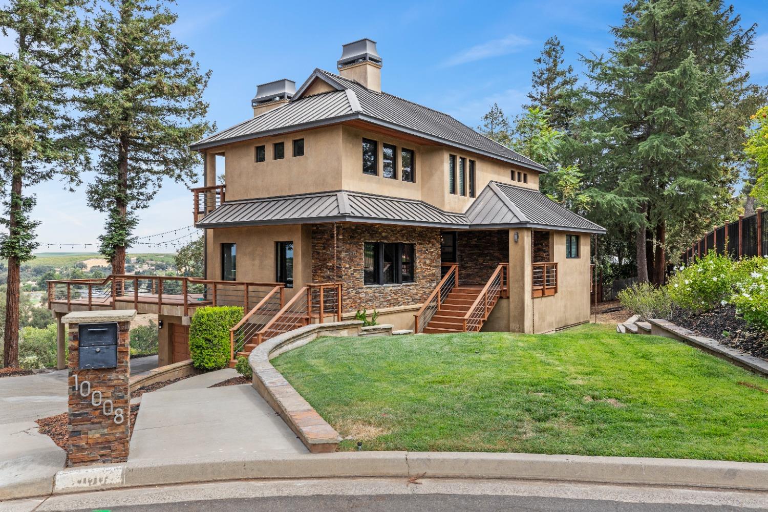 Detail Gallery Image 2 of 55 For 10008 River Oak Cir, Oakdale,  CA 95361 - 5 Beds | 3/1 Baths