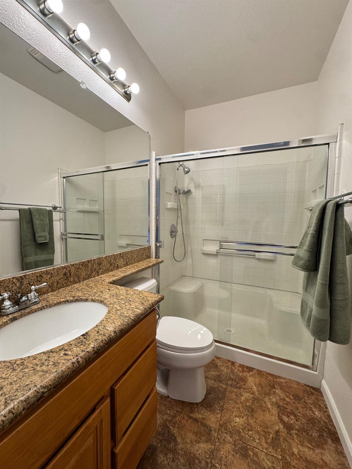 Detail Gallery Image 13 of 15 For 1566 Autumn Valley Way, Brentwood,  CA 94513 - 5 Beds | 3 Baths