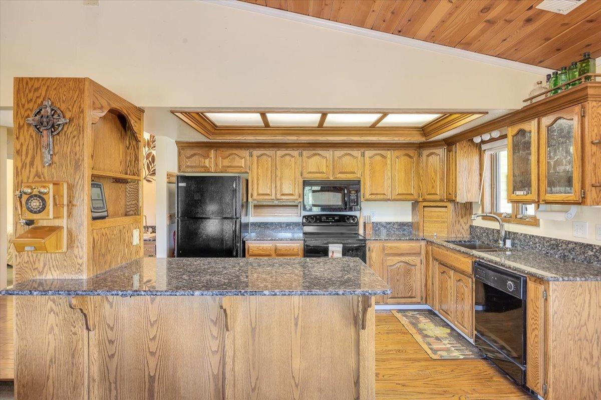 Copper Cove Drive, Copperopolis, California image 34