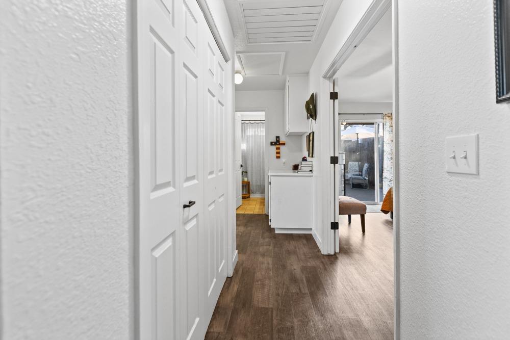 Detail Gallery Image 20 of 45 For 9524 Dunkerrin Way, Elk Grove,  CA 95758 - 3 Beds | 2 Baths